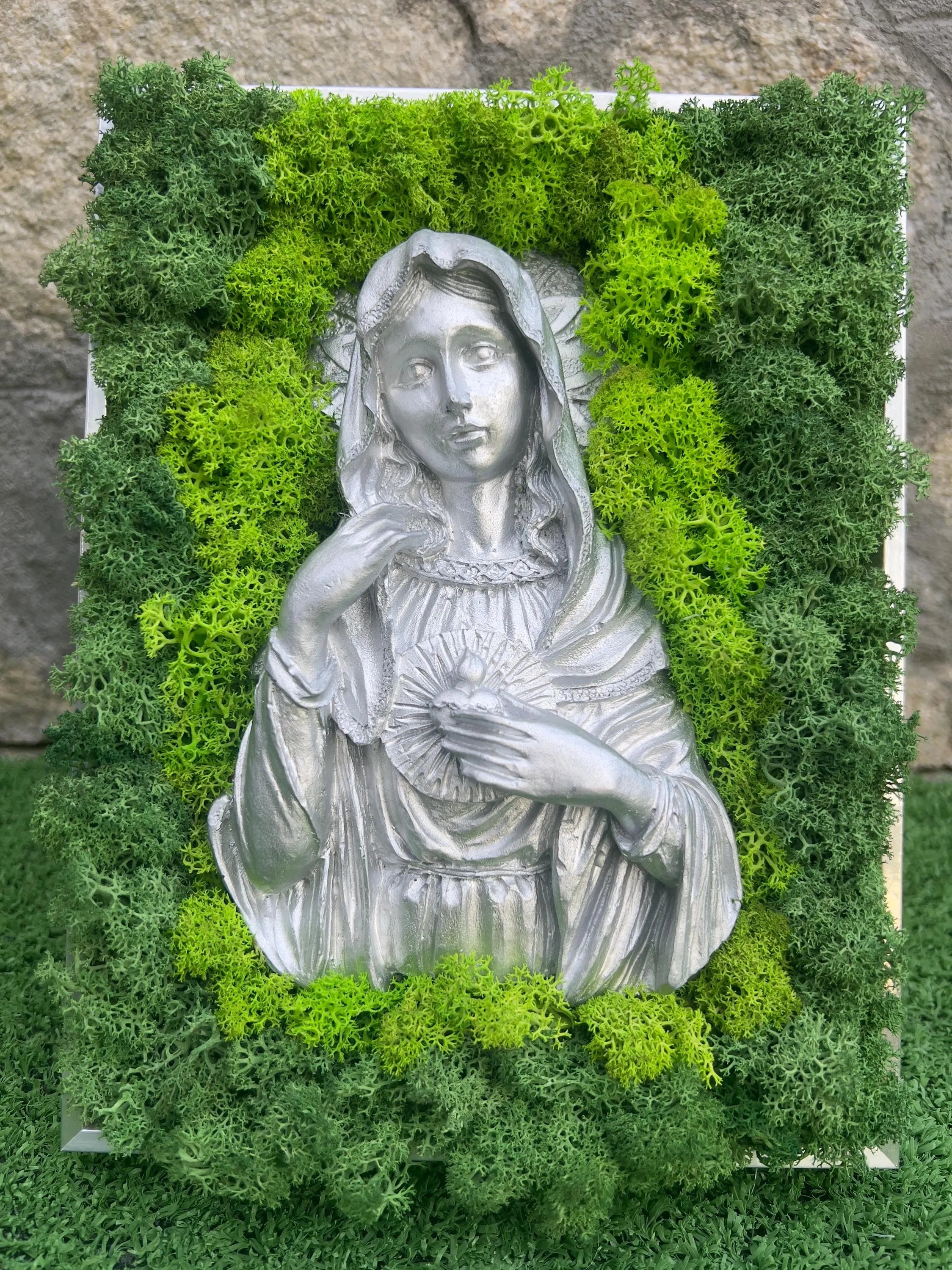 Icon Virgin Mary 3D with Scandinavian moss