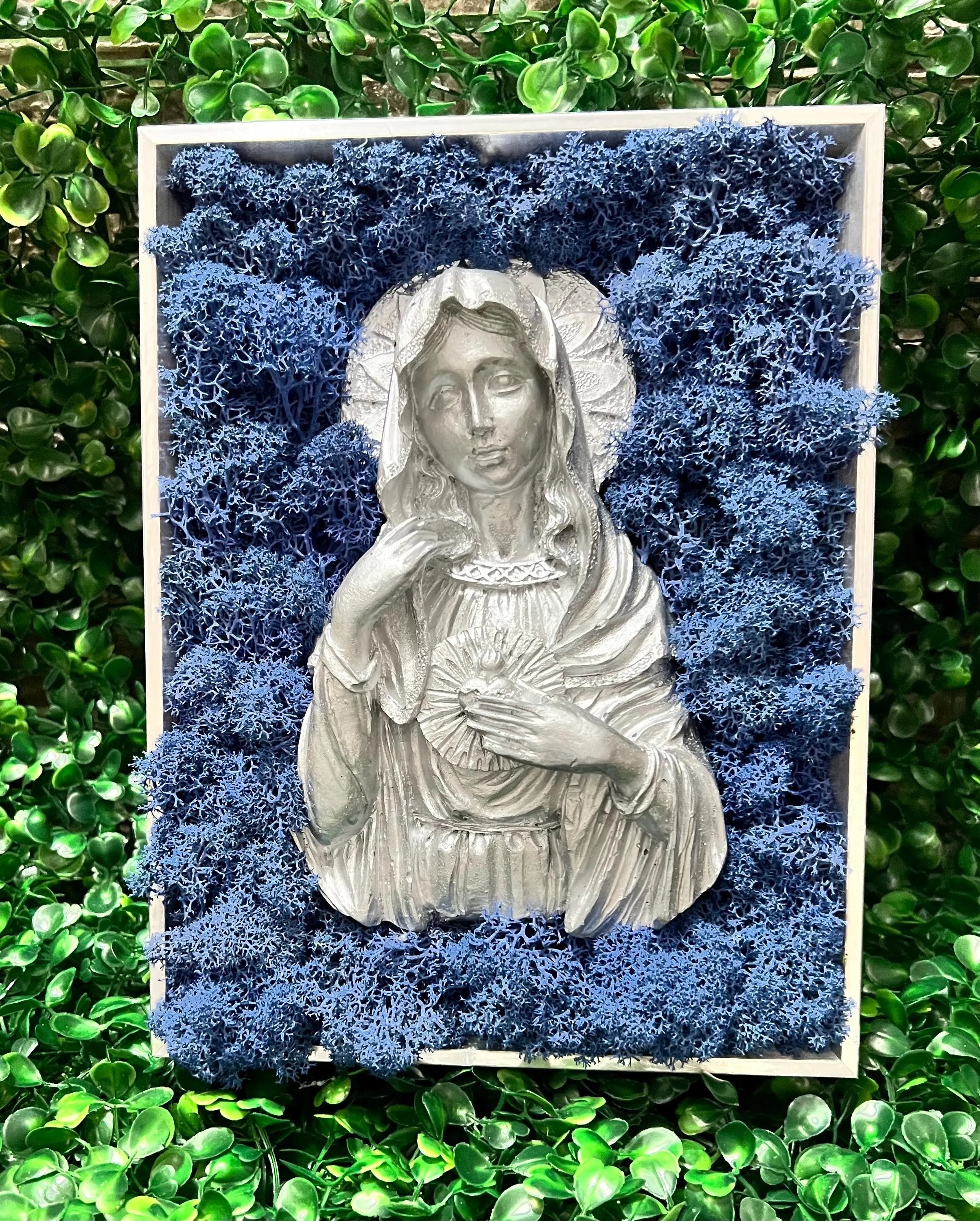 Icon Virgin Mary 3D with Scandinavian moss